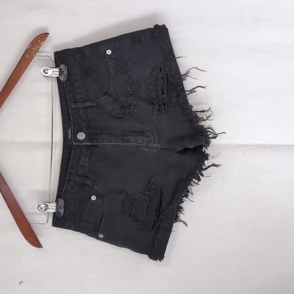 Forever 21 Black Denim Midrise Shortie Cut-off Shorts Size Small - Picture 1 of 5